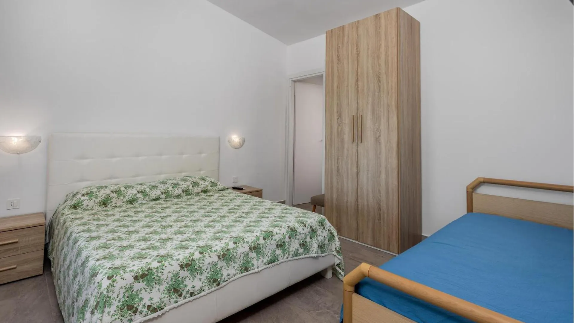 Beautiful Apartment In Barbat With House Sea View Barbat na Rabu