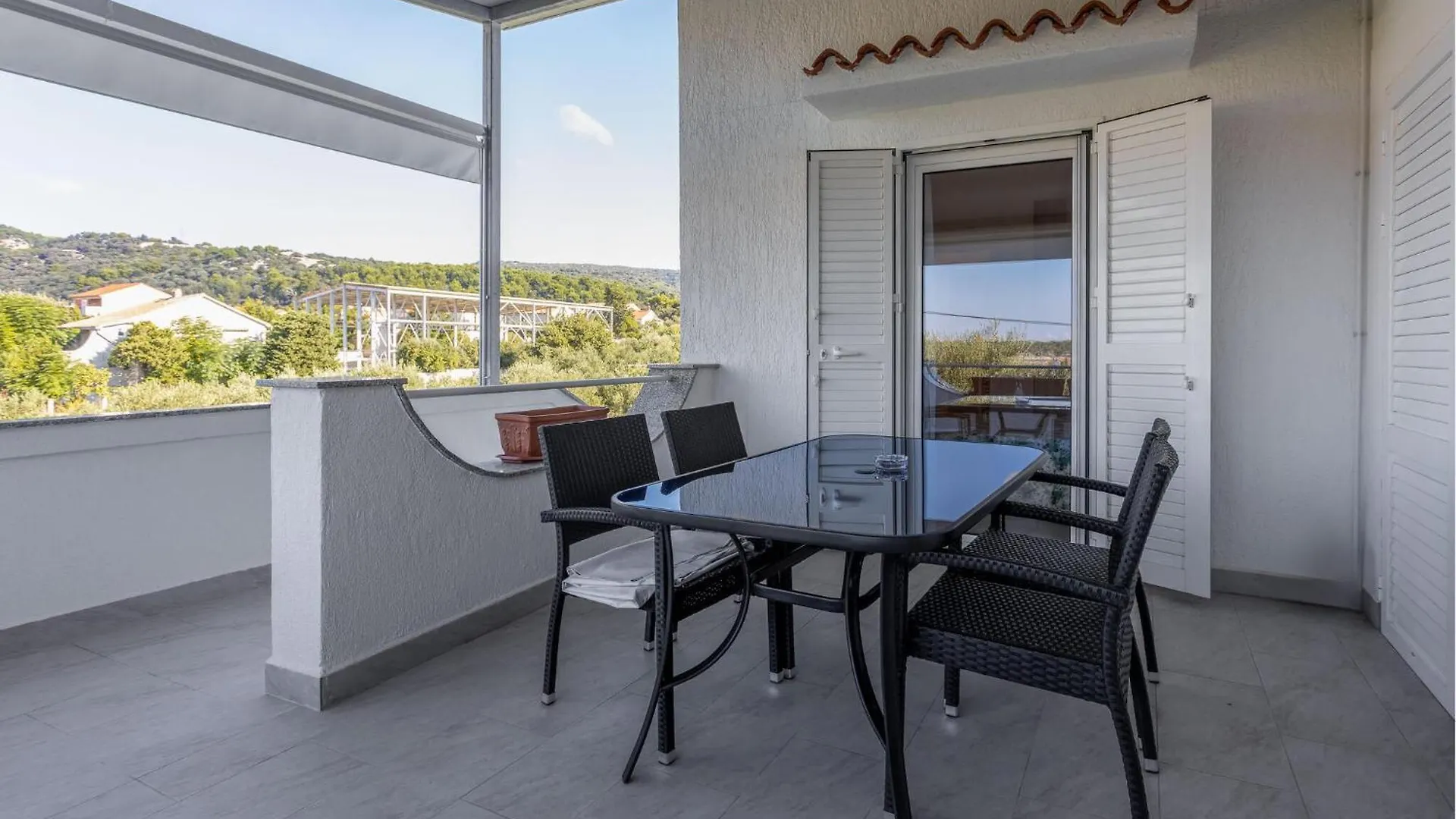 Beautiful Apartment In Barbat With House Sea View Barbat na Rabu