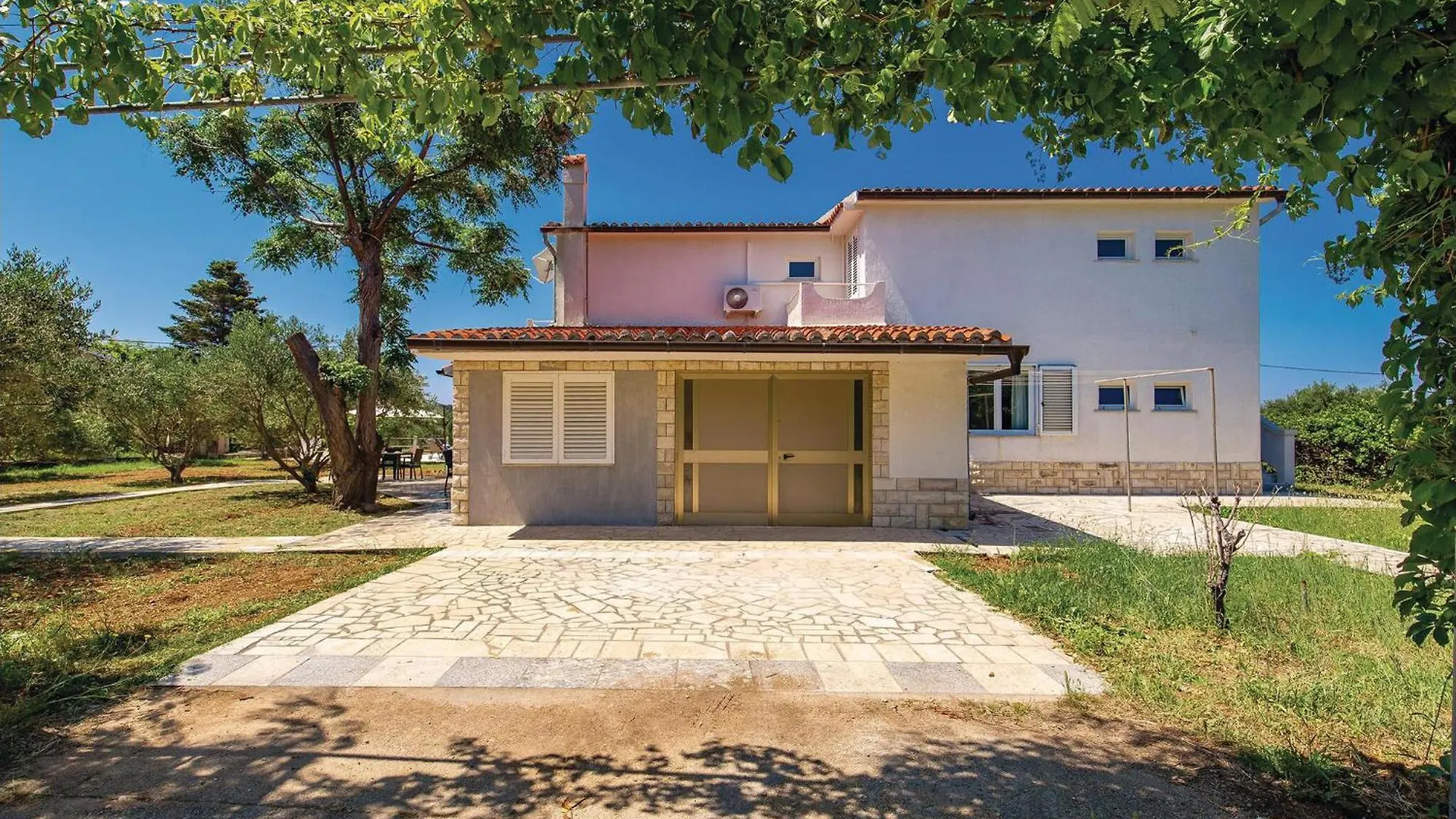 Beautiful Apartment In Barbat With House Sea View Barbat na Rabu Croatia
