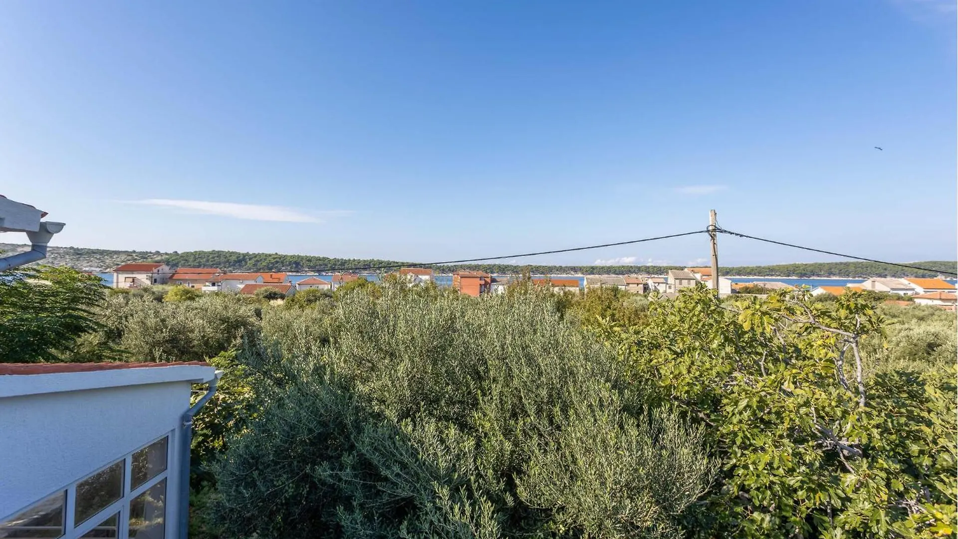 Beautiful Apartment In Barbat With House Sea View Barbat na Rabu