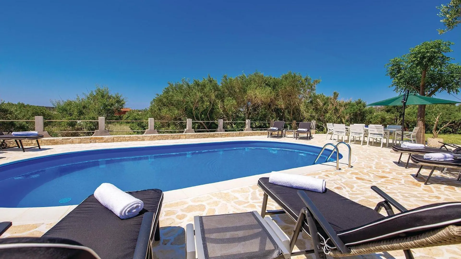 Beautiful Apartment In Barbat With House Sea View Barbat na Rabu